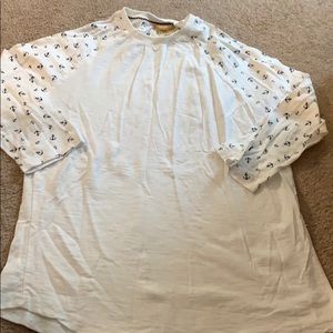 Women’s size Medium shirt